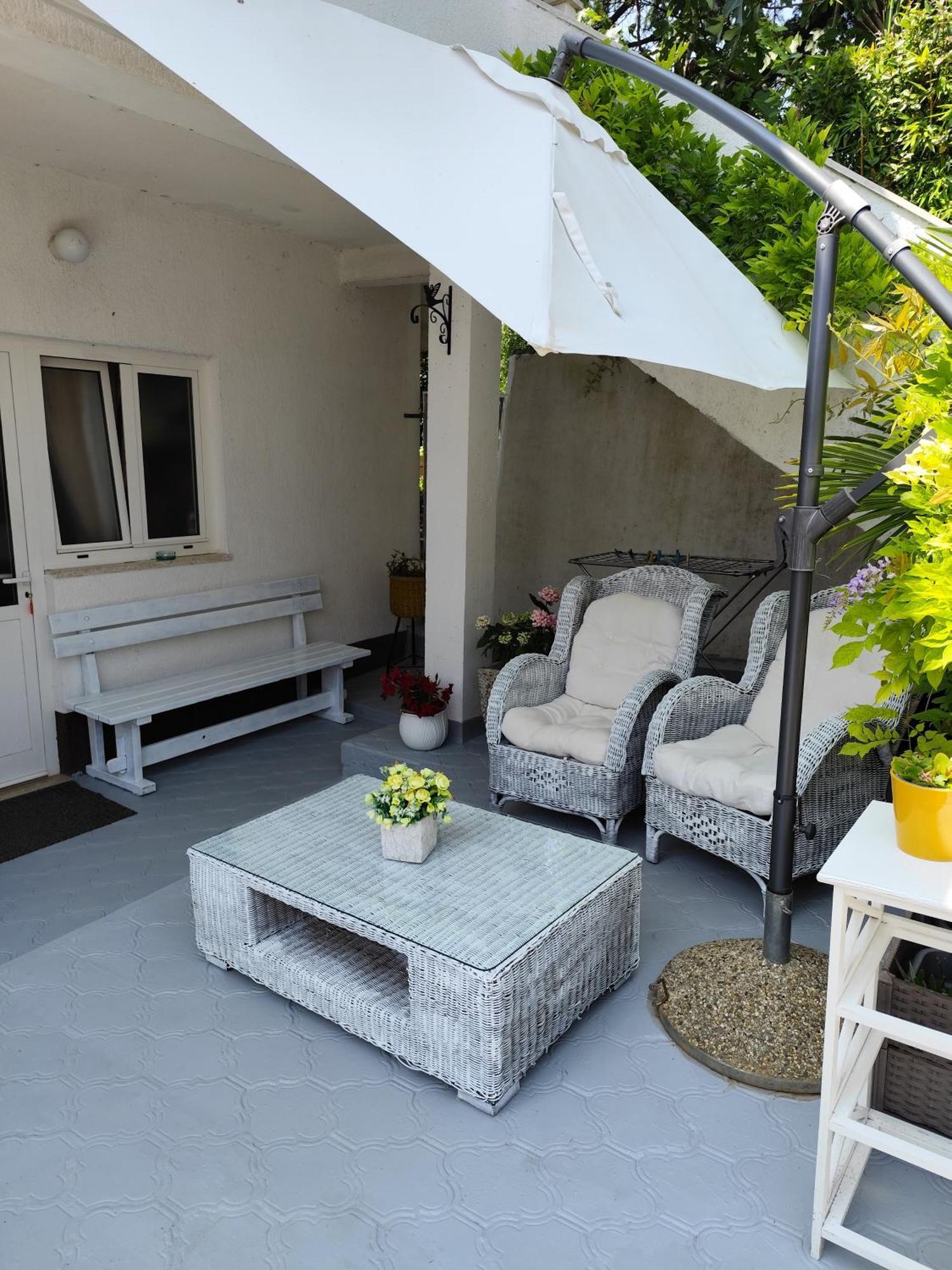 Poretti For 2,in Center Parking Free In The Yard,6 Min Walk Apartment