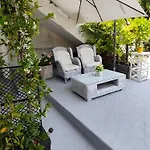 Apartments Poretti For 2,In Center Parking Free In The Yard,6 Min Beach Walk