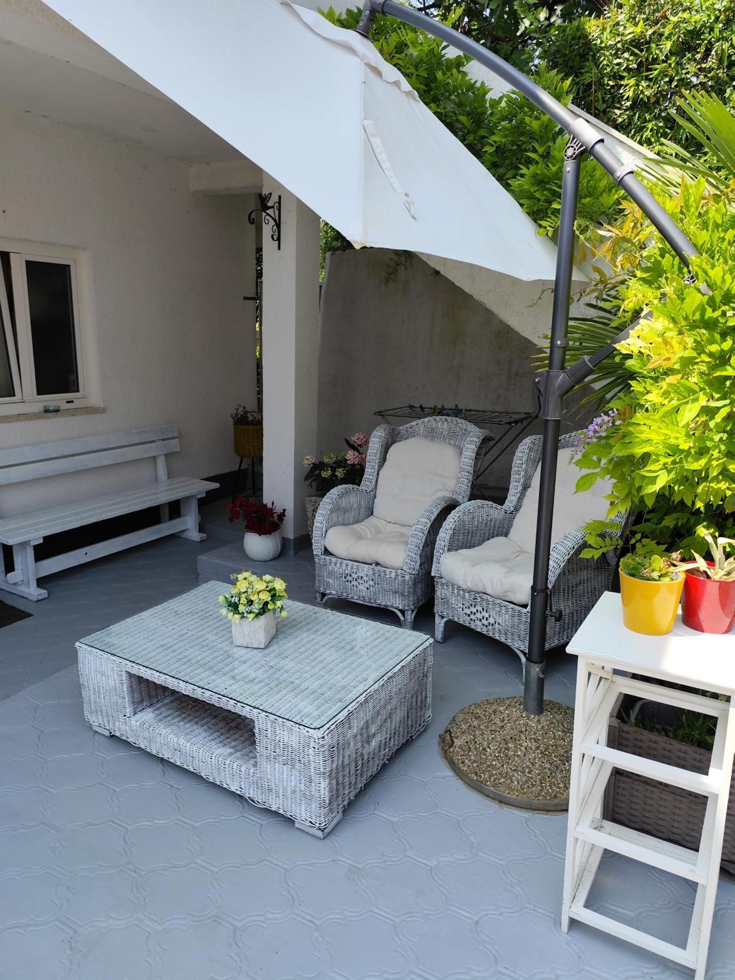 Apartman Poretti For 2,in Center Parking Free In The Yard,6 Min Walk